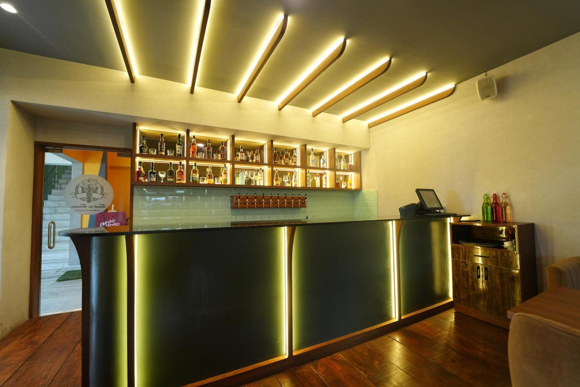Vaishnavi Residency Hotel Бангалор Екстериор снимка