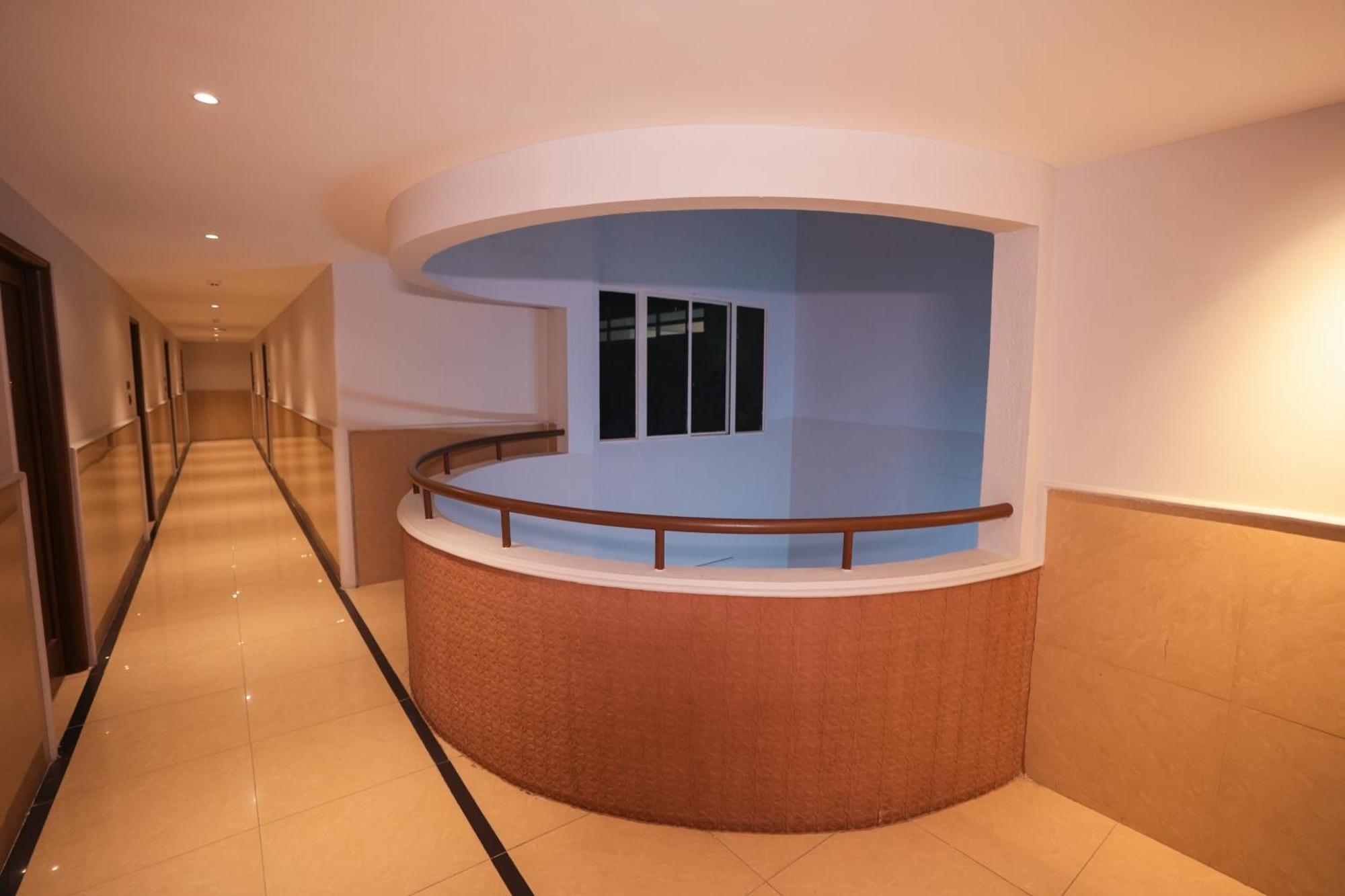 Vaishnavi Residency Hotel Бангалор Екстериор снимка