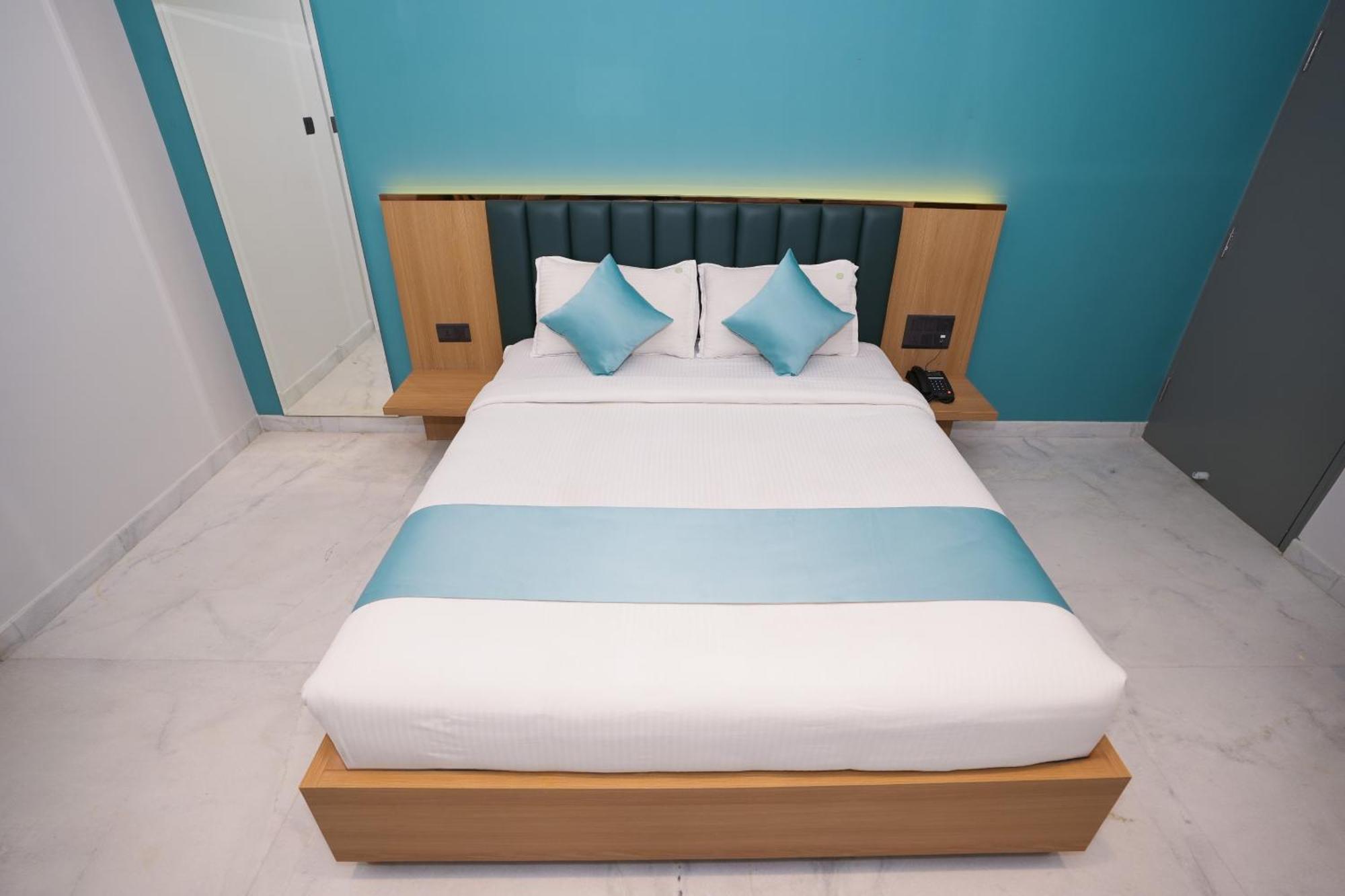 Vaishnavi Residency Hotel Бангалор Екстериор снимка