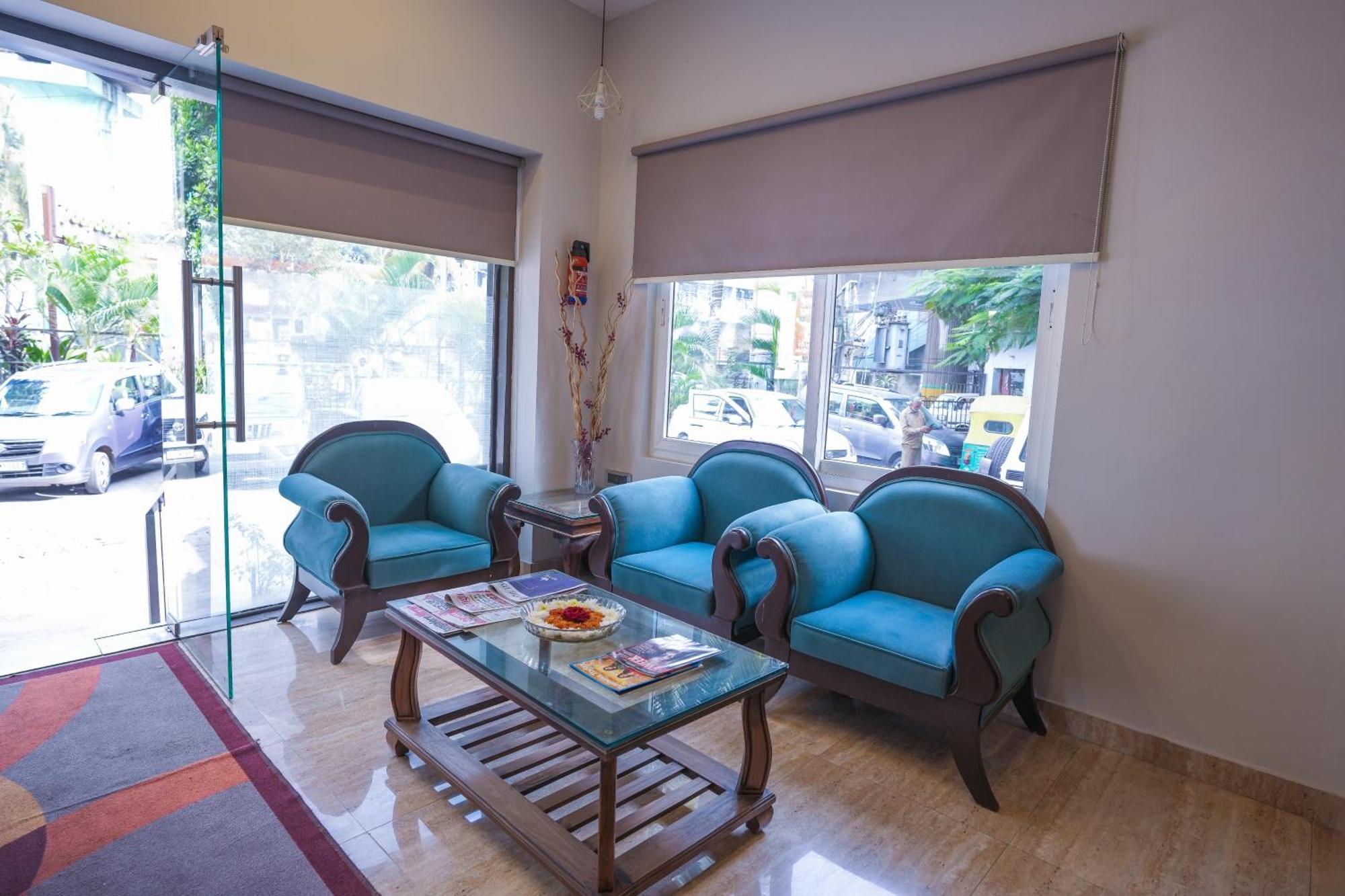 Vaishnavi Residency Hotel Бангалор Екстериор снимка