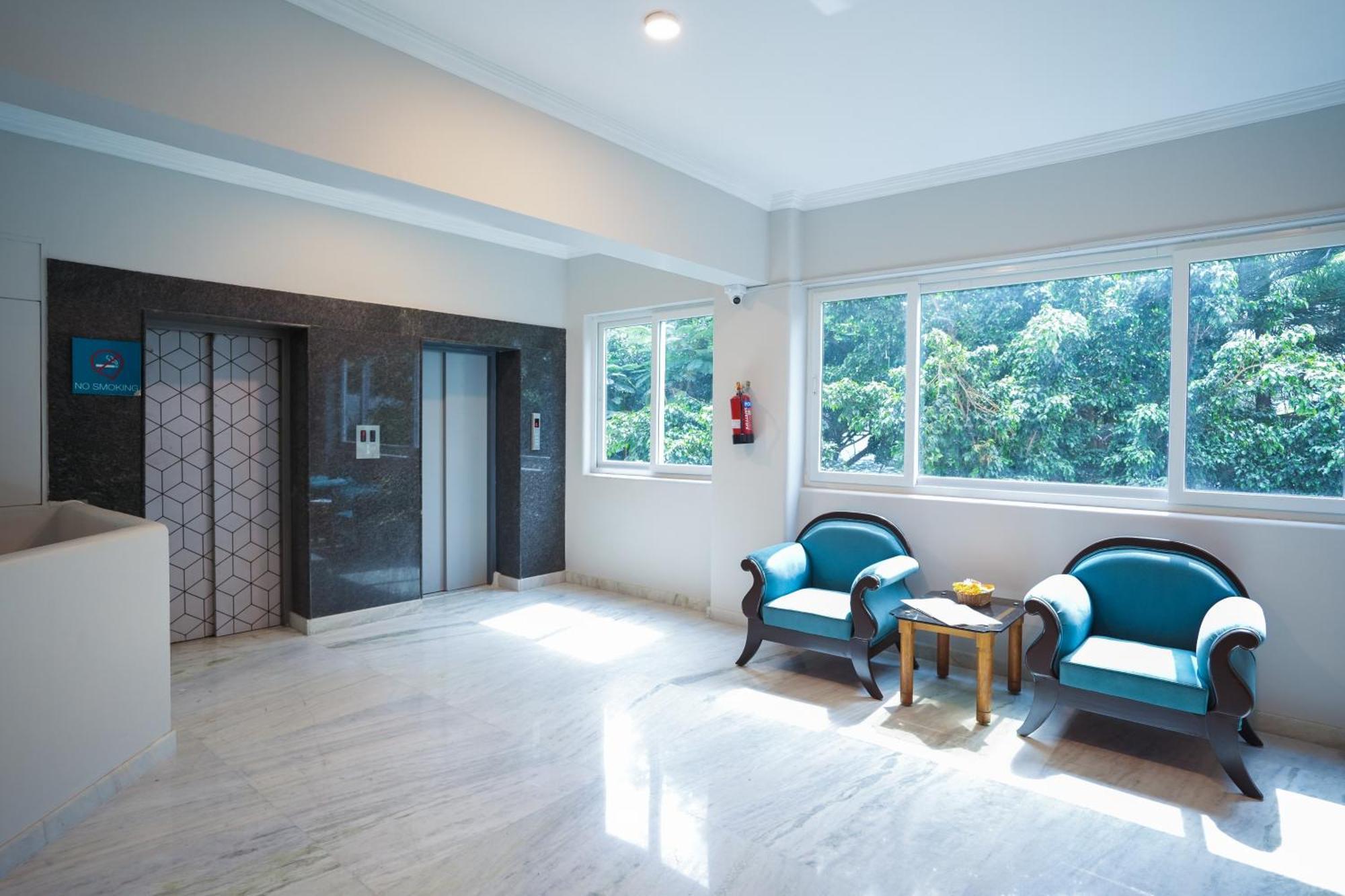 Vaishnavi Residency Hotel Бангалор Екстериор снимка