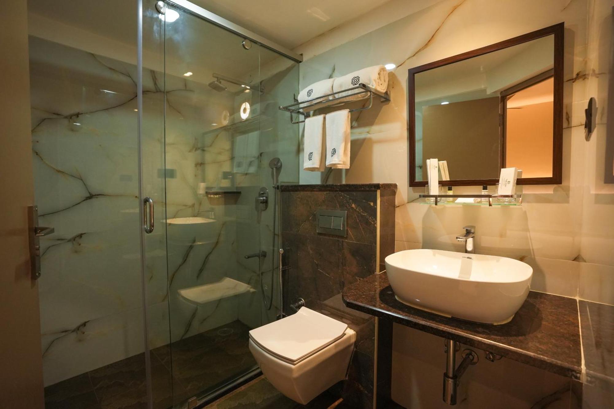 Vaishnavi Residency Hotel Бангалор Екстериор снимка
