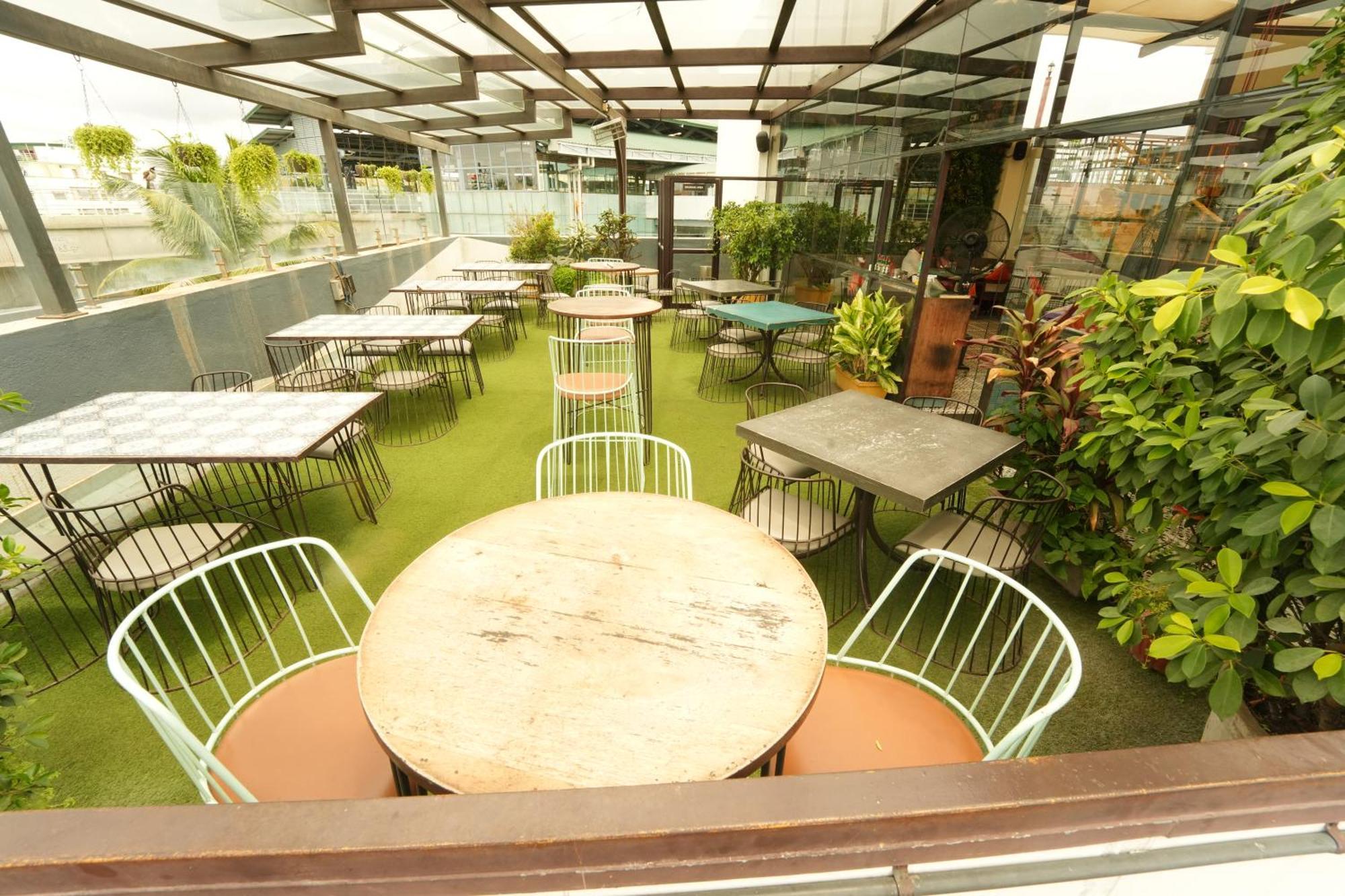 Vaishnavi Residency Hotel Бангалор Екстериор снимка